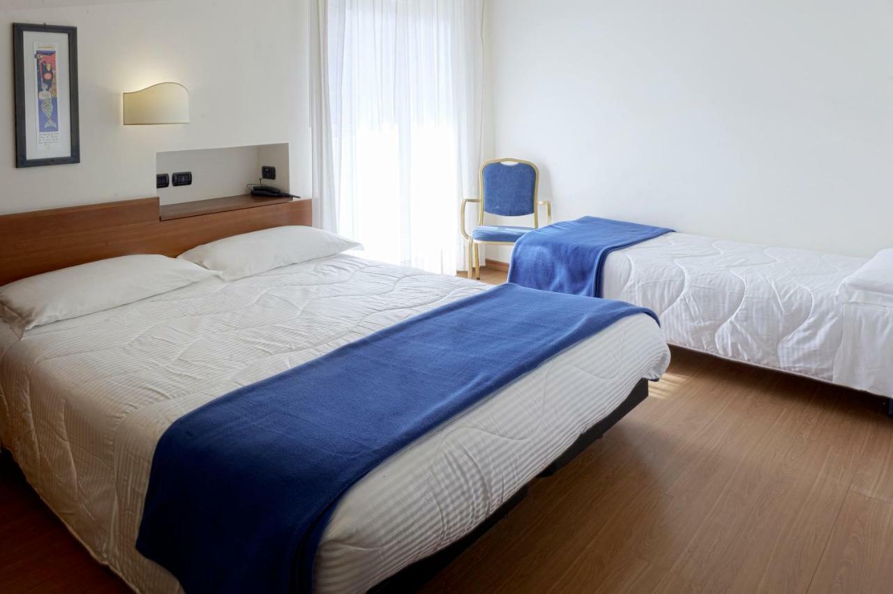 Kleine Tweepersoonskamer met Extra Bed