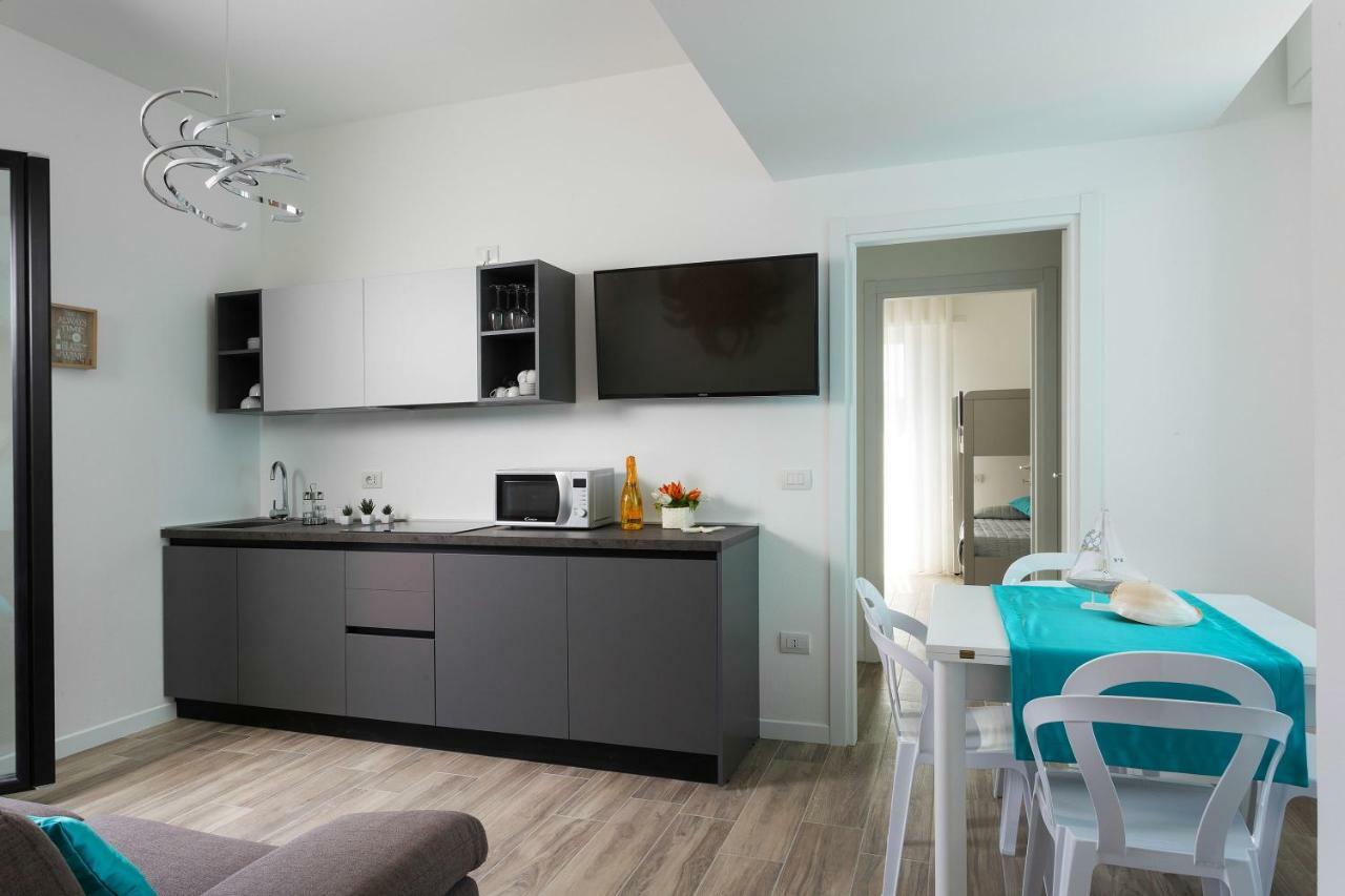 Appartamento Deluxe con 2 Camere da Letto, Balcone e Vista Porto