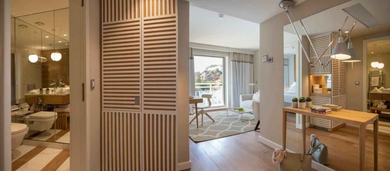 Junior Suite with Balcony and Sea View,790927773:JPEG