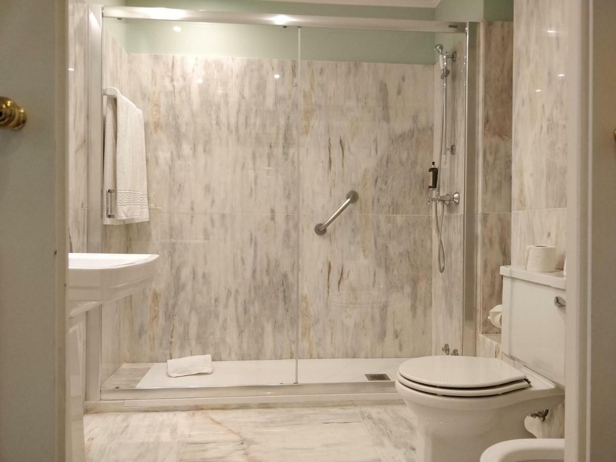 Classic Room,1516373455:JPEG