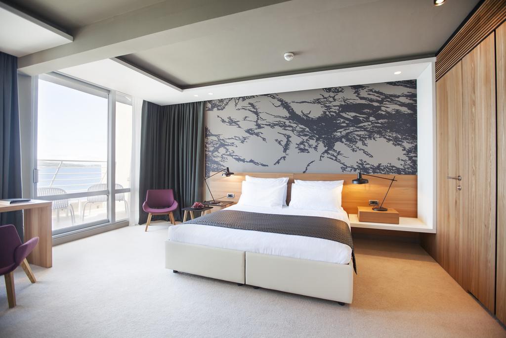 Suite Executiva com Varanda e Vista Mar
