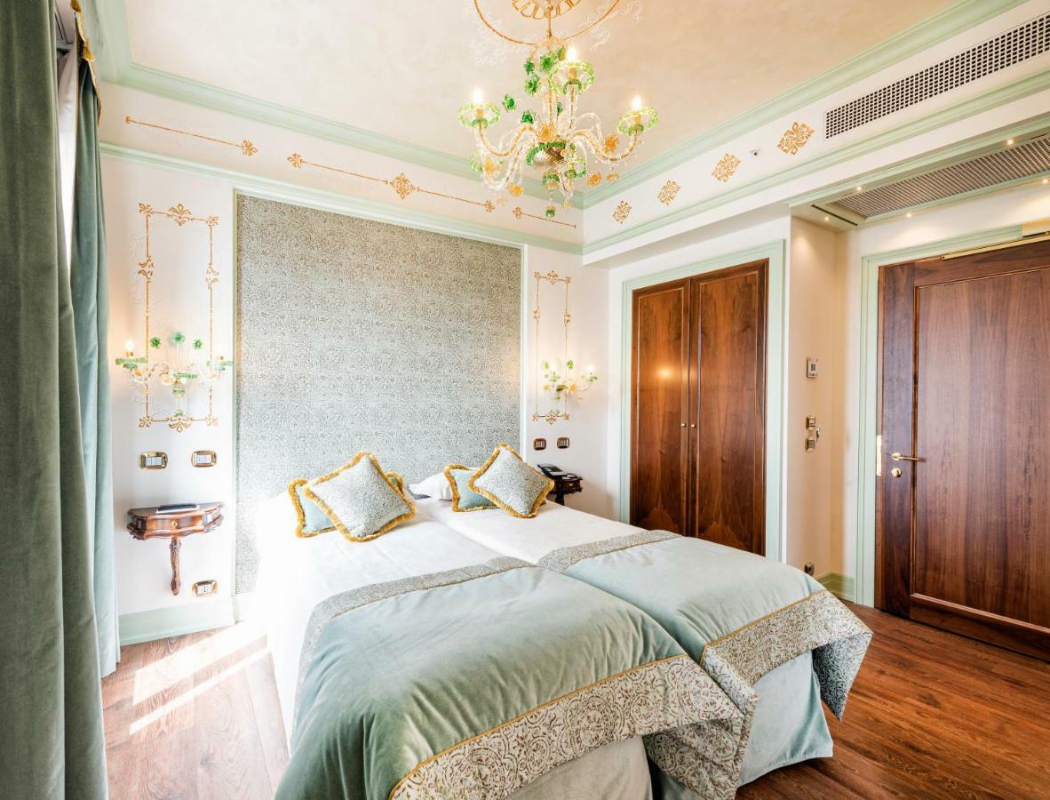 Chambre Double ou Lits Jumeaux de Luxe - Vue sur Grand Canal