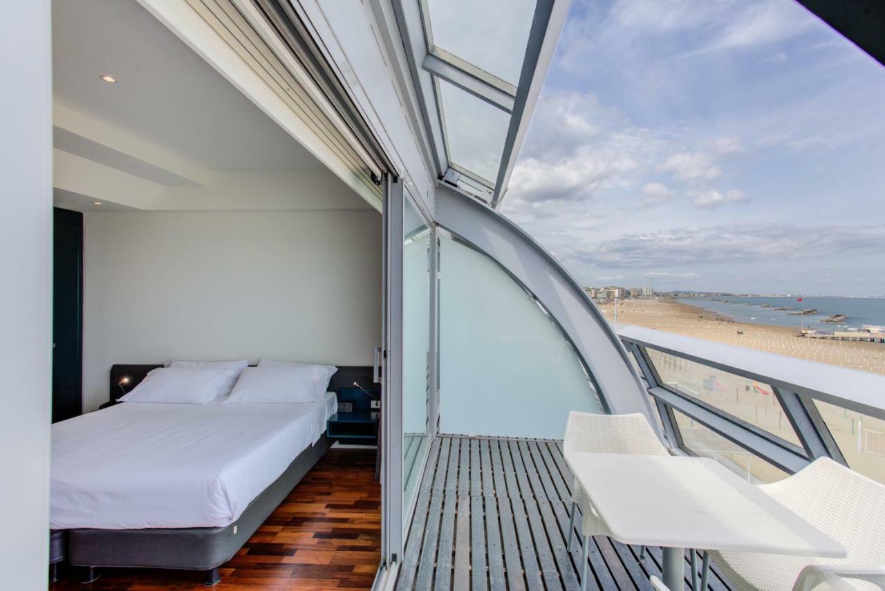 Standaard Driepersoonskamer met Balkon en Uitzicht op Zee