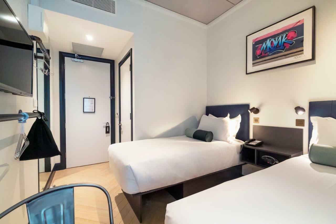 Twin Room,1650973402:JPEG