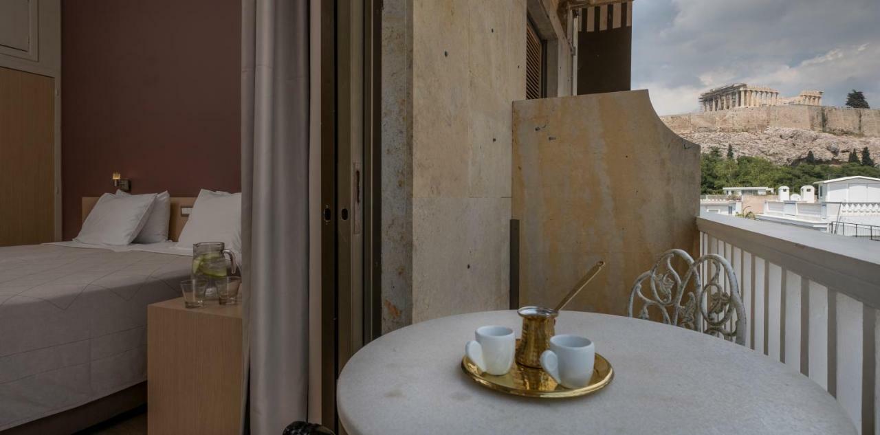 Quarto com 2 Camas de Solteiro e Vista da Acrópole