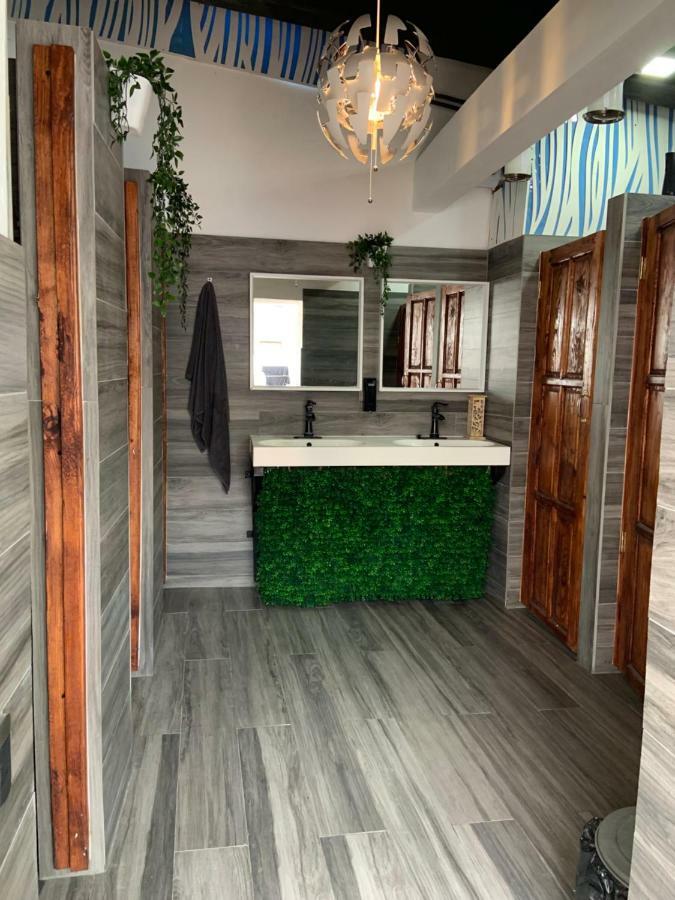 Standard Twin Room with Shared Bathroom Bangkok