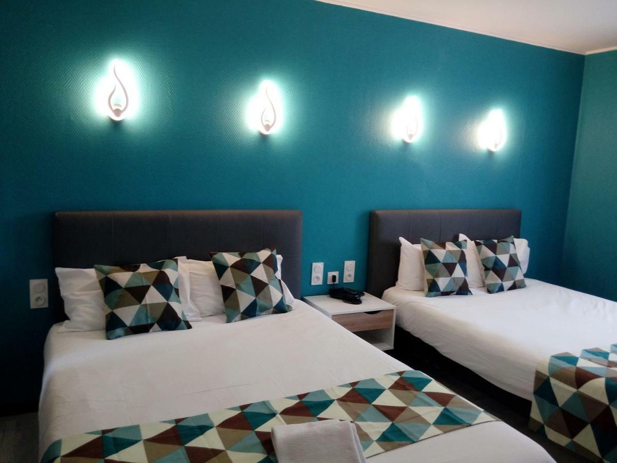 Vierbettzimmer mit Klimaanlage