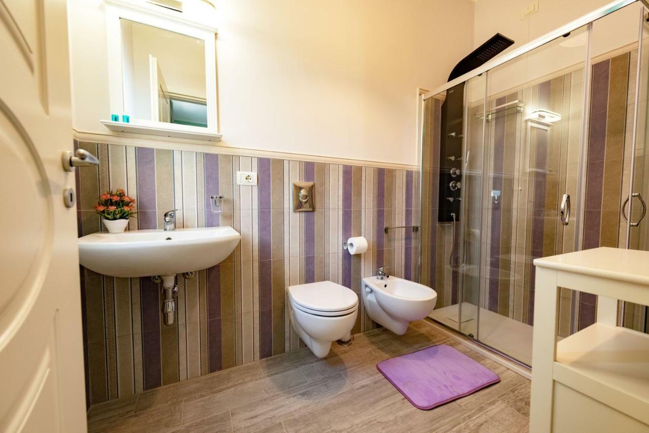 Camera Matrimoniale con Bagno Privato