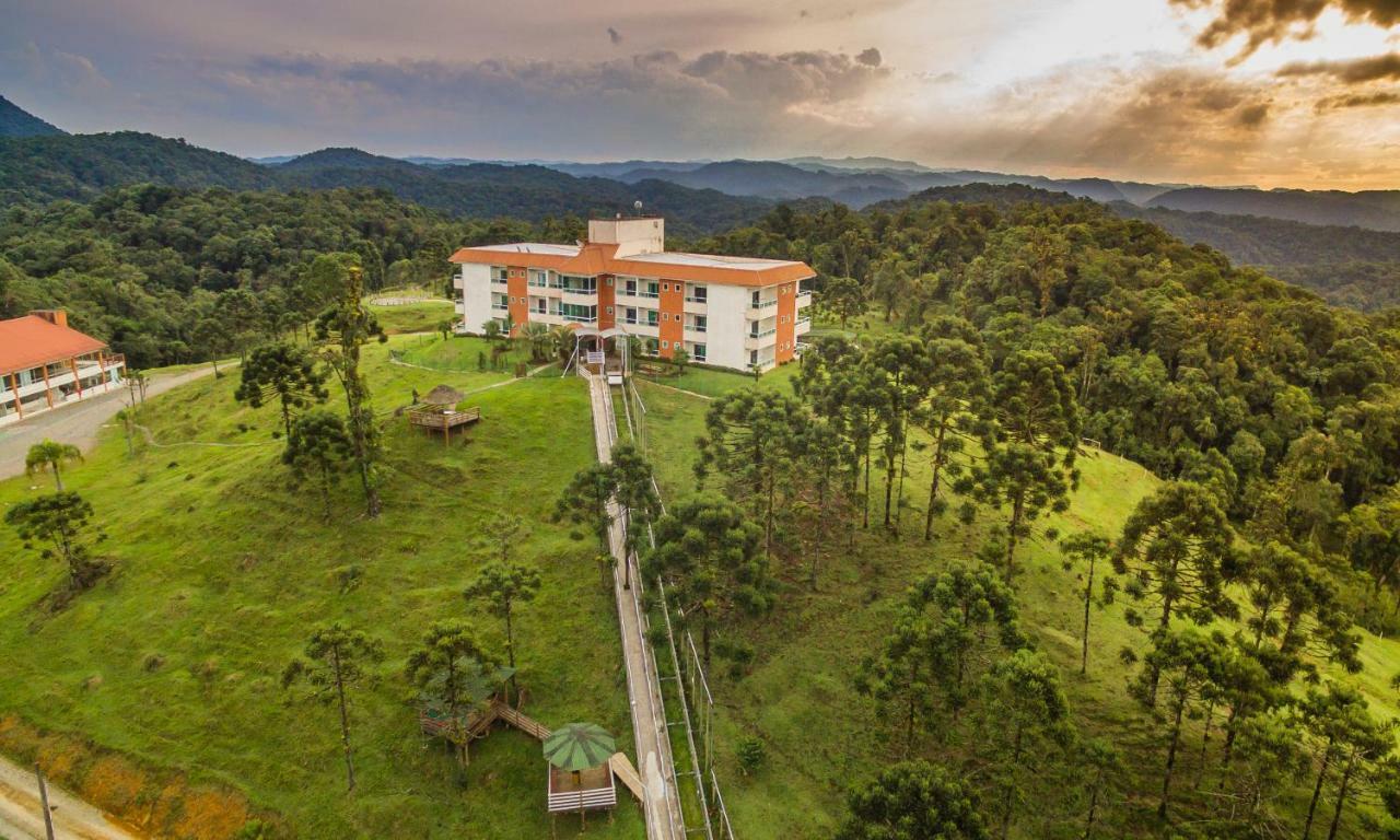Apartamento com Varanda