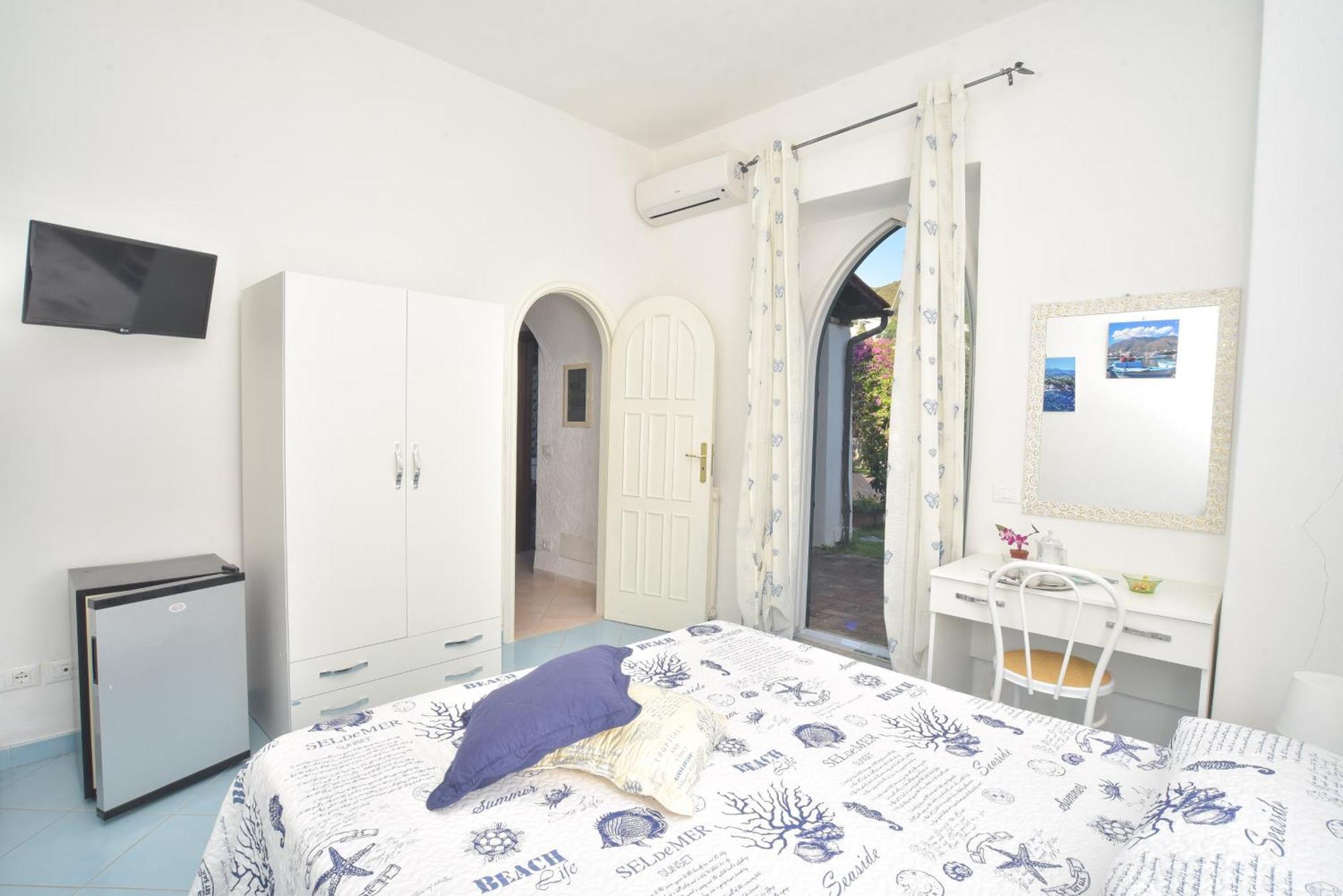 Superior Double Room,823225481:JPEG