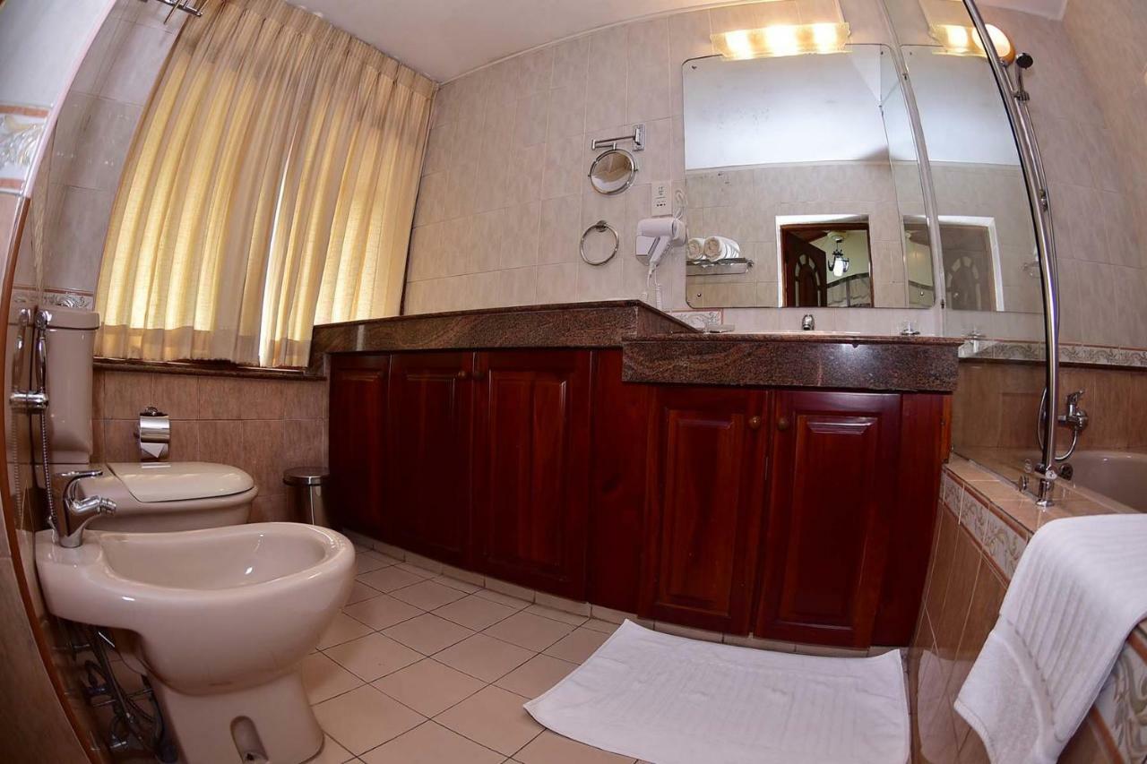 Deluxe Double Room with Bathtub