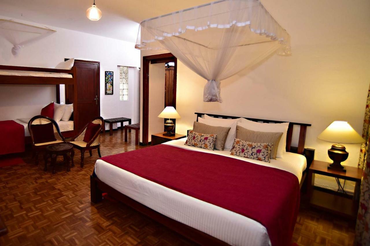 Deluxe Family Room