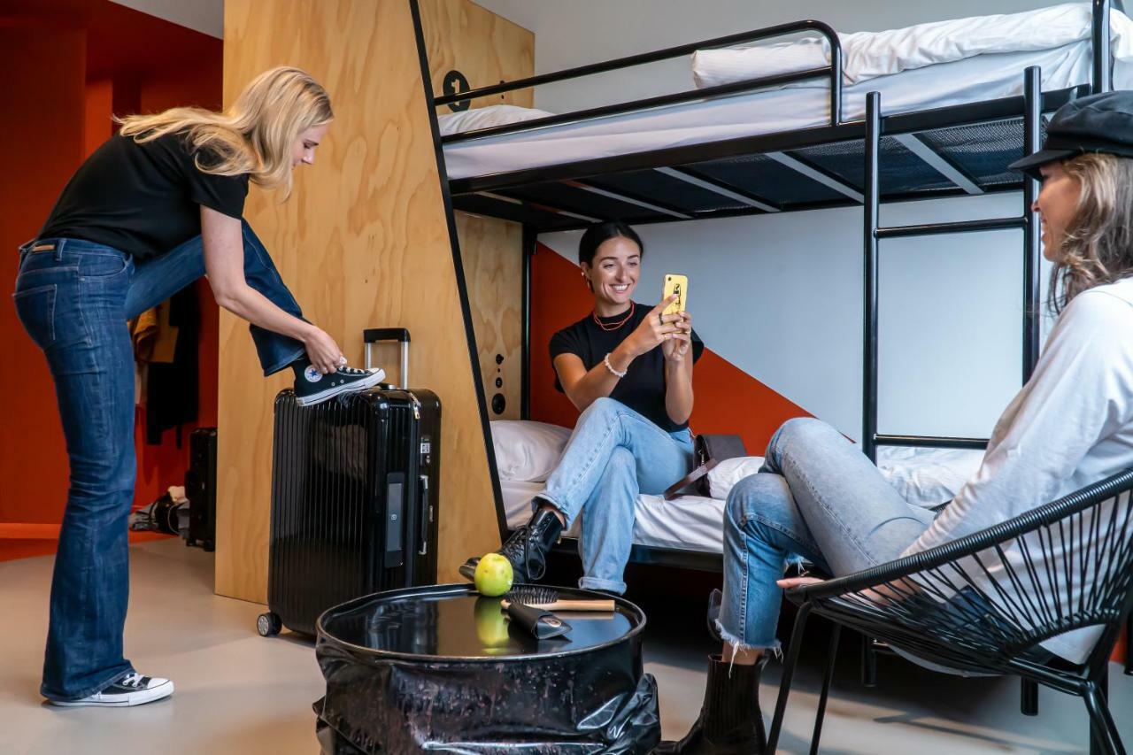 Stapelbed in Slaapzaal voor Vrouwen