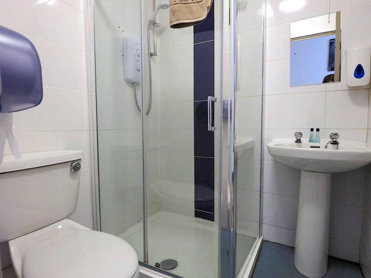 Private 2 Bunk Room with Private Bathroom