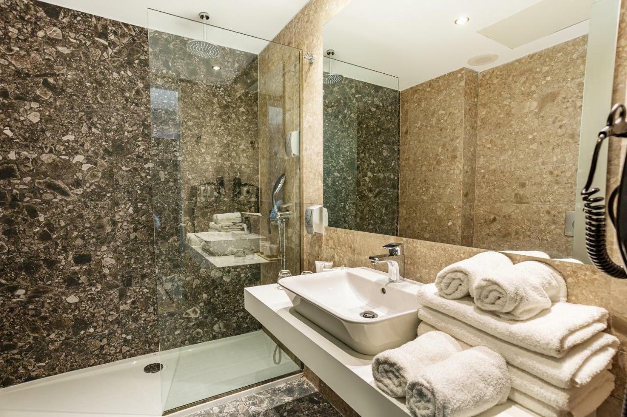 Suite met 1 Slaapkamer en Uitzicht op Zee