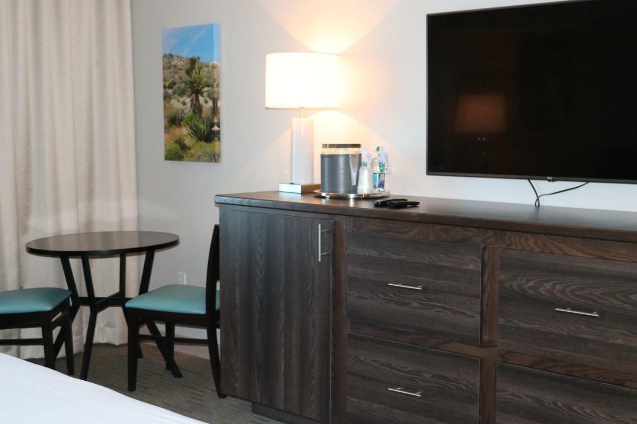 Chambre Lit King-Size de Luxe Non-Fumeurs