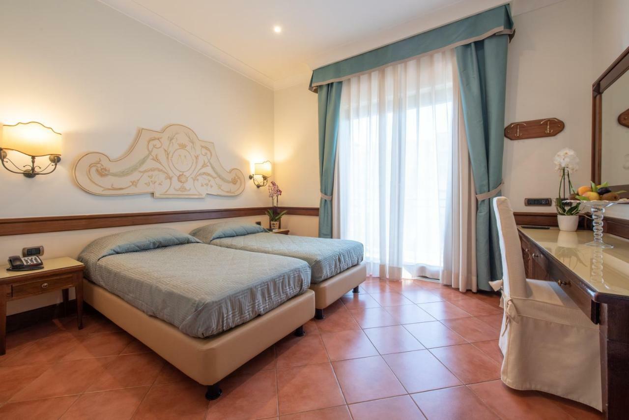 Quarto Duplo com Varanda
