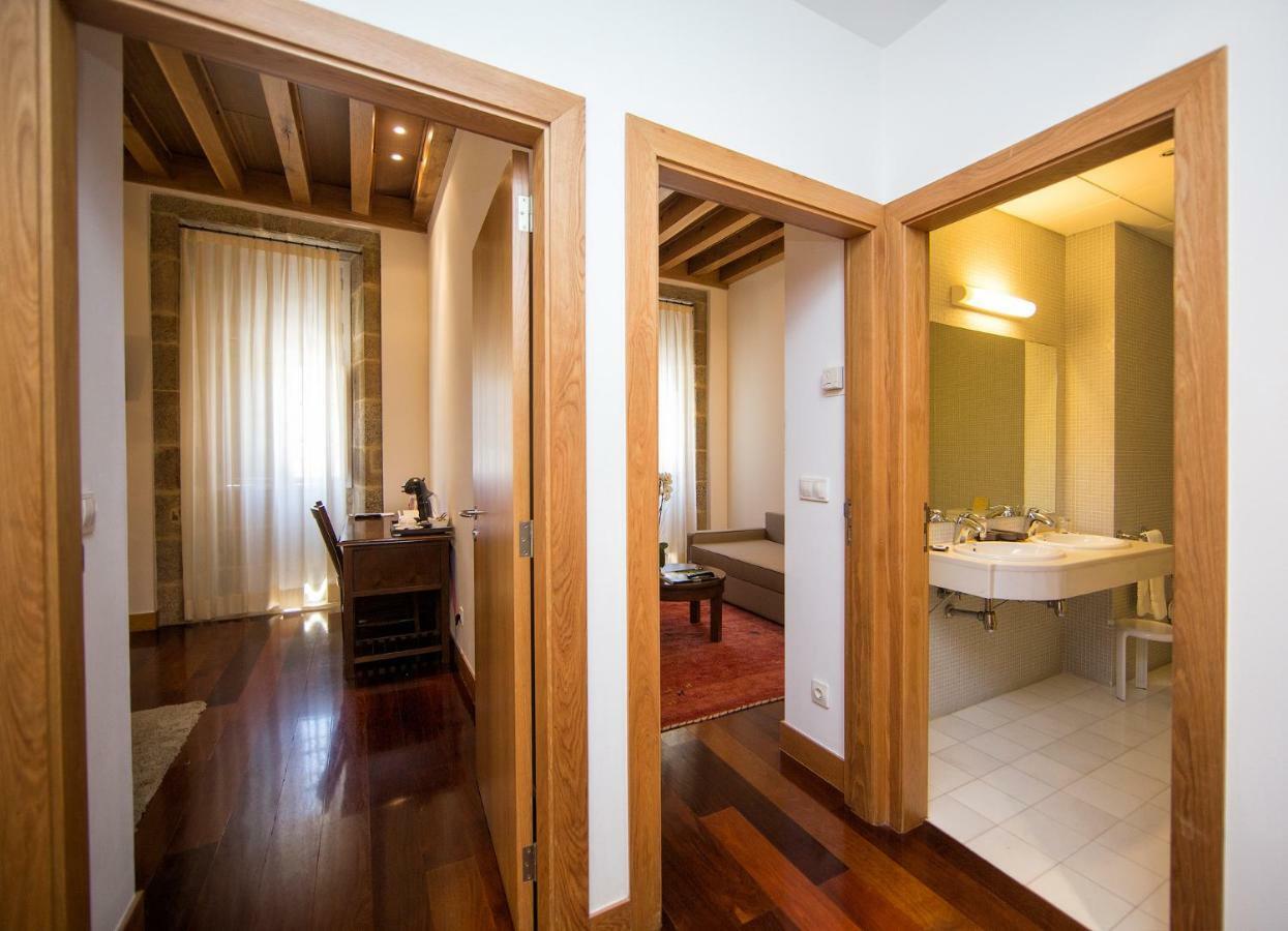 Quarto Familiar (2 Adultos + 2 Crianças até aos 12 anos)
