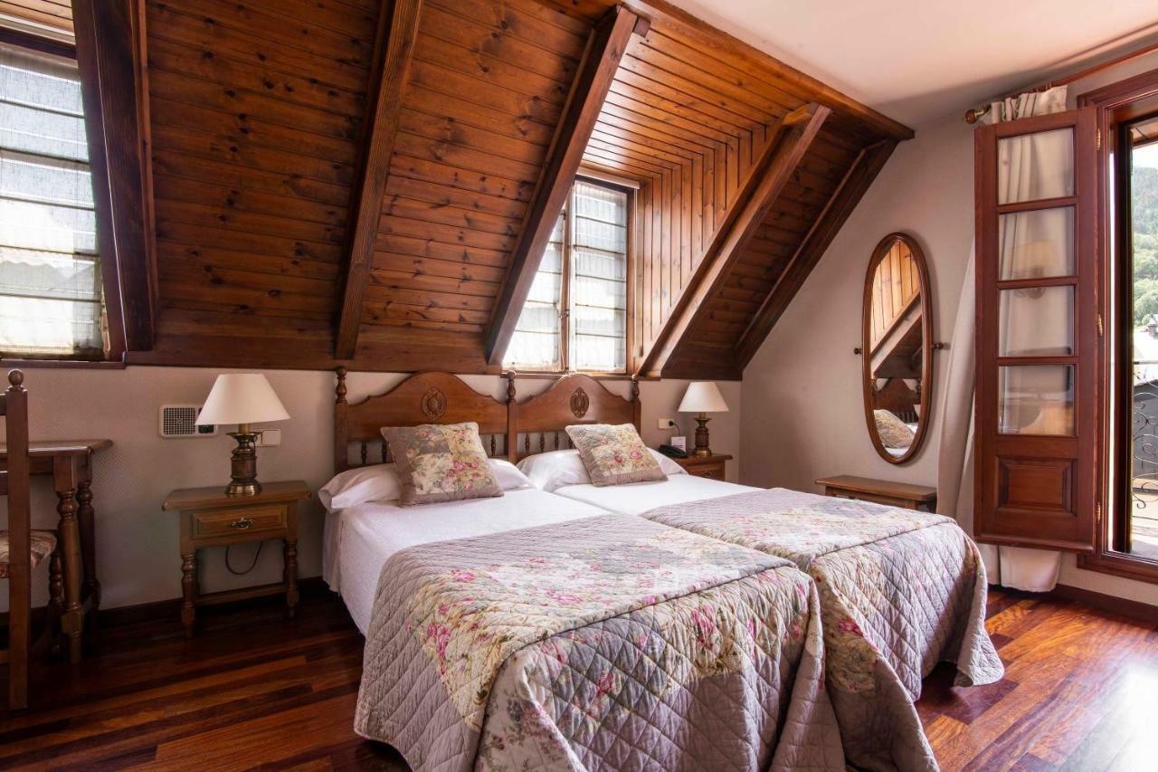 Chambre Double ou Lits Jumeaux