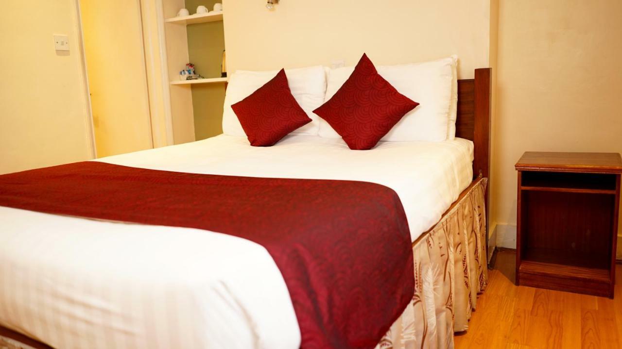 Habitación Familiar (2 adultos + 1 niño)