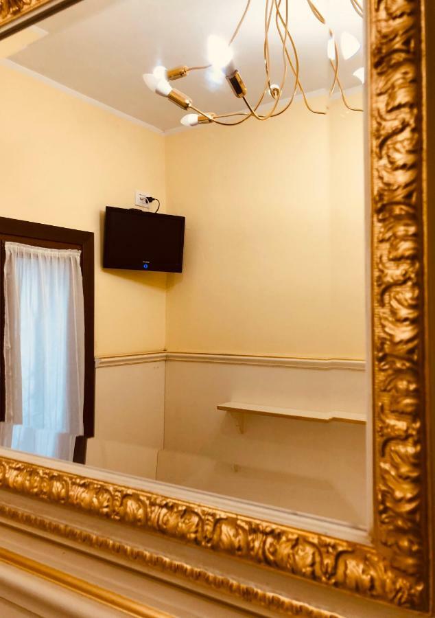 Single Room,847440245:JPEG