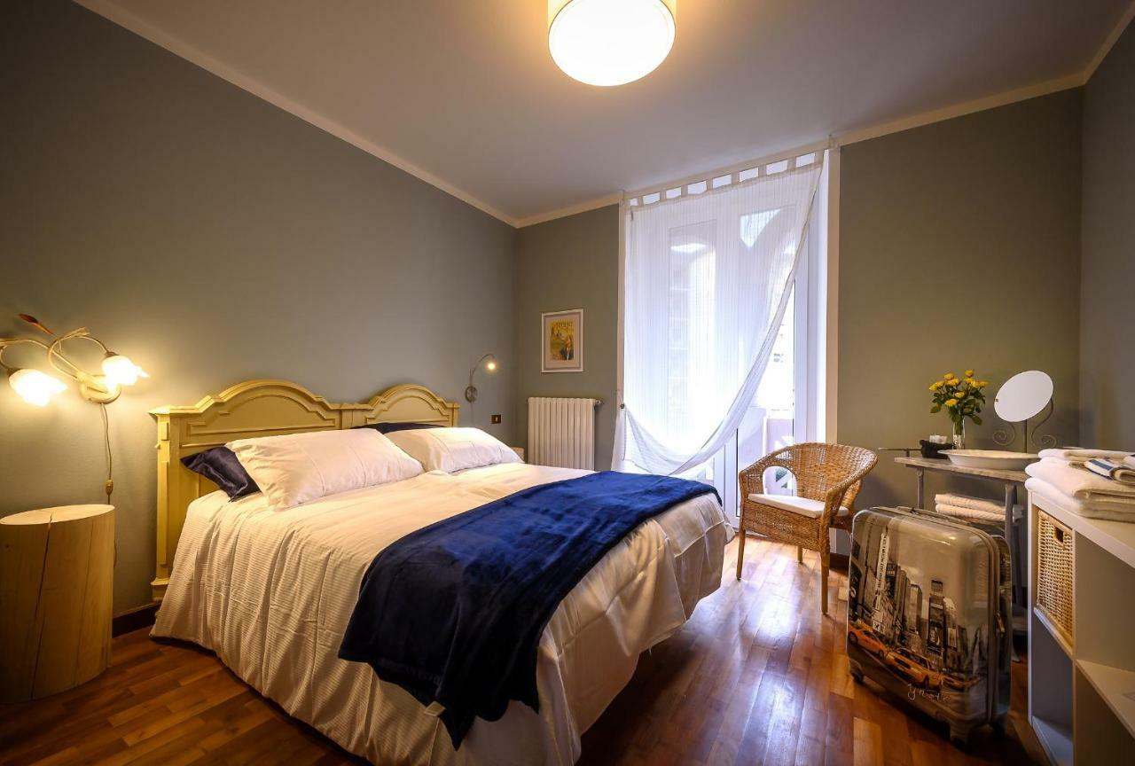 Camera Matrimoniale/Doppia con Letti Singoli con Bagno Privato Esterno