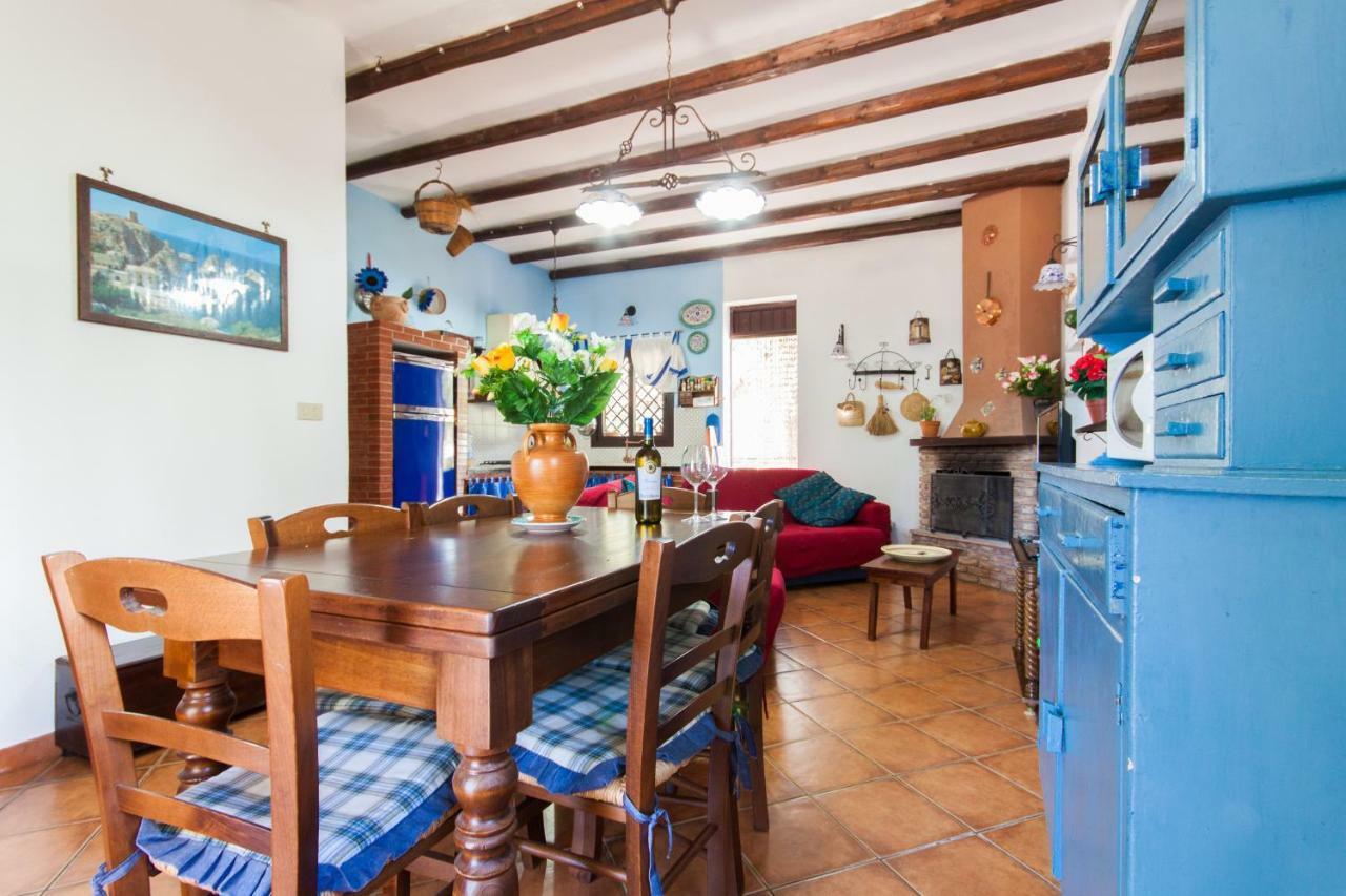 Villa con Vista Mare