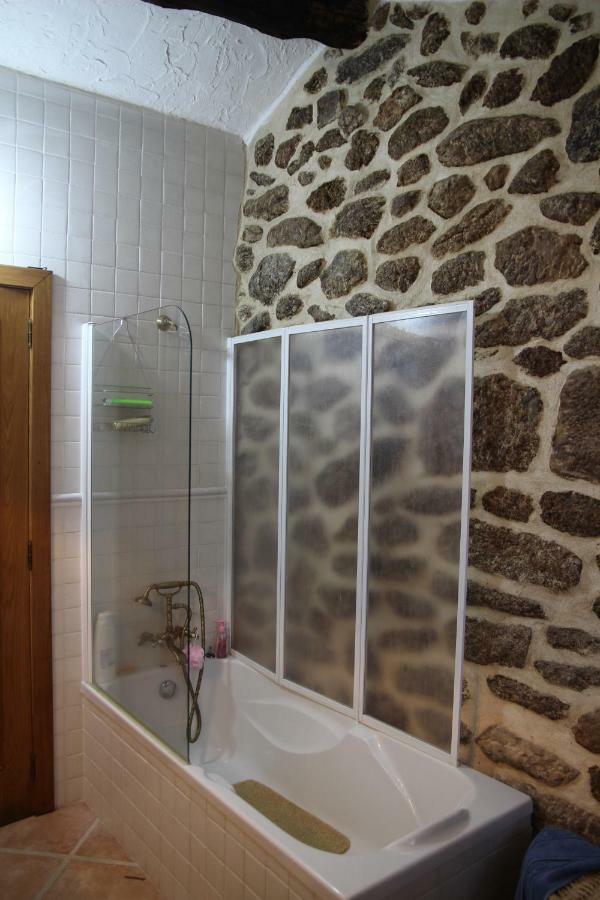 Quarto Duplo com Casa de Banho Privativa