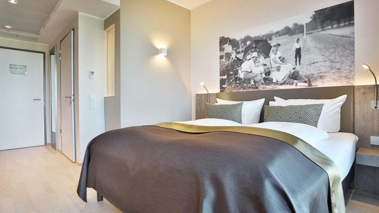 Doppelzimmer mit Aussicht auf den Golfplatz