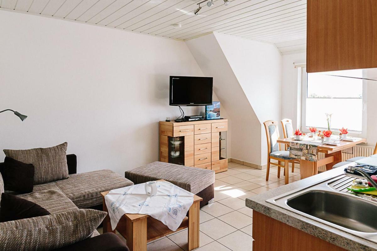 Apartment mit Balkon