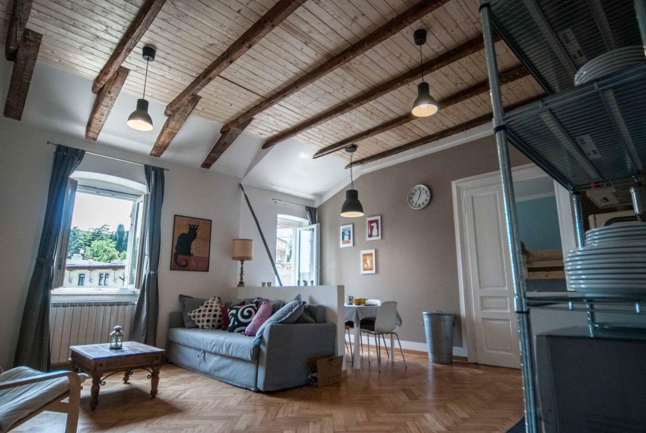 Appartamento con 3 Camere da Letto