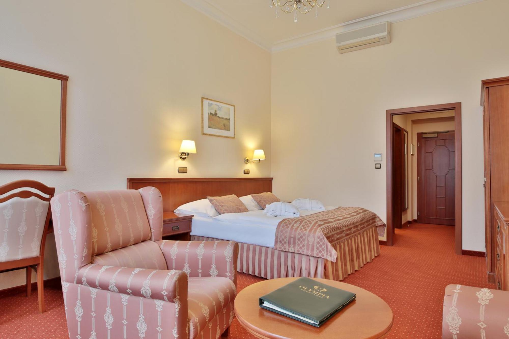 Angebot - Superior Doppel- oder Zweibettzimmer mit Stadtblick und Stay & Relax-Paket