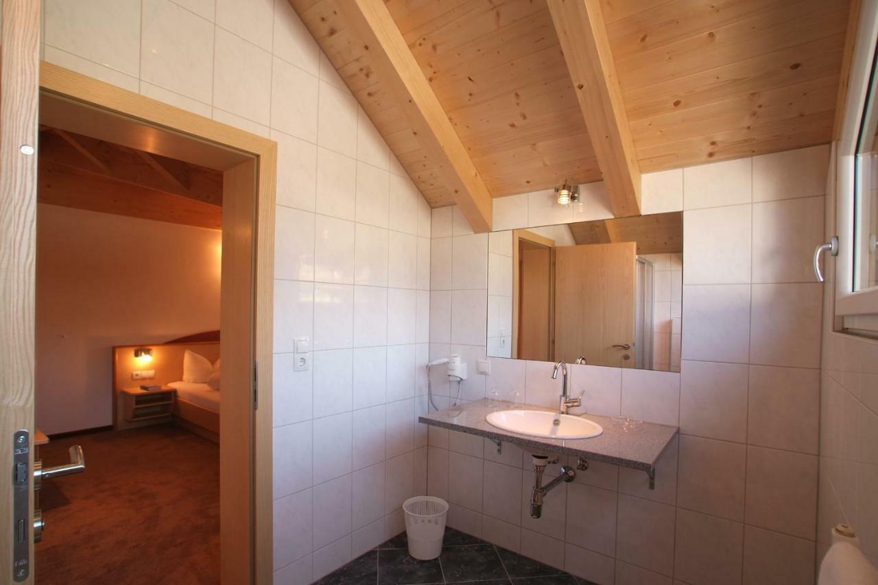 Three-Bedroom Apartment,859022024:JPEG