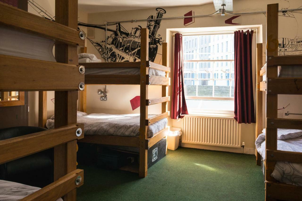 Bunk Bed in Male Dormitory Room sleeps 10