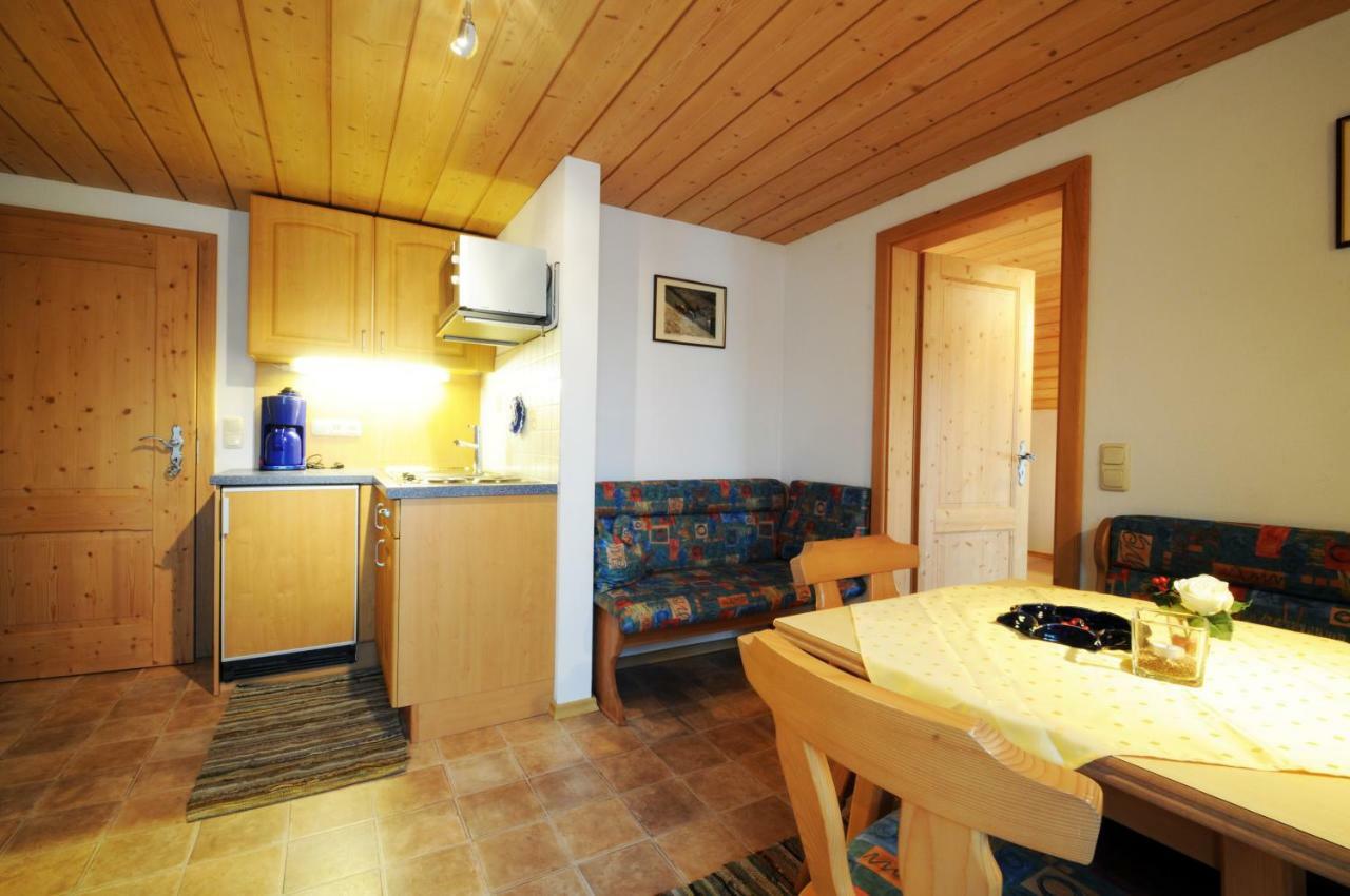Apartment mit Balkon