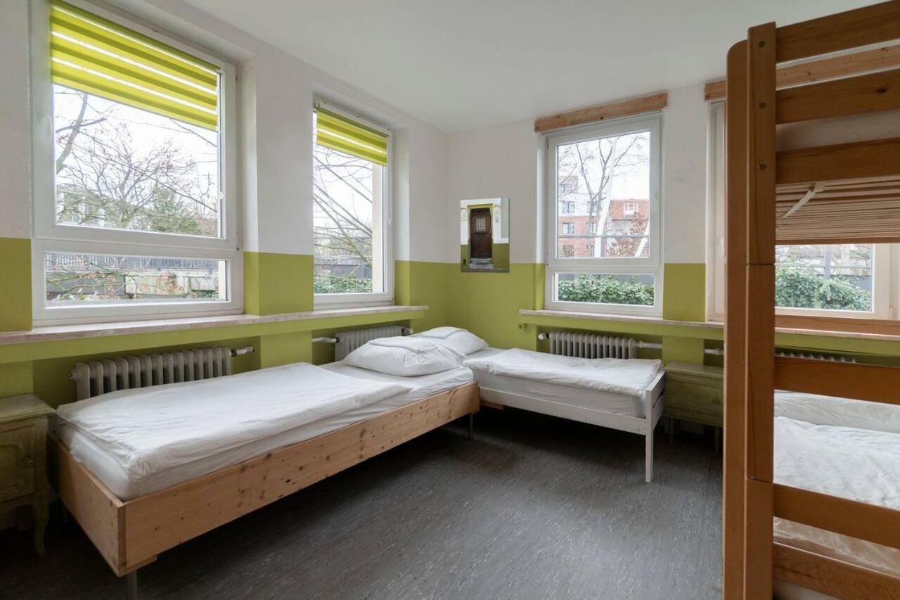Bed in een Gemengde Slaapzaal met 6 Bedden
