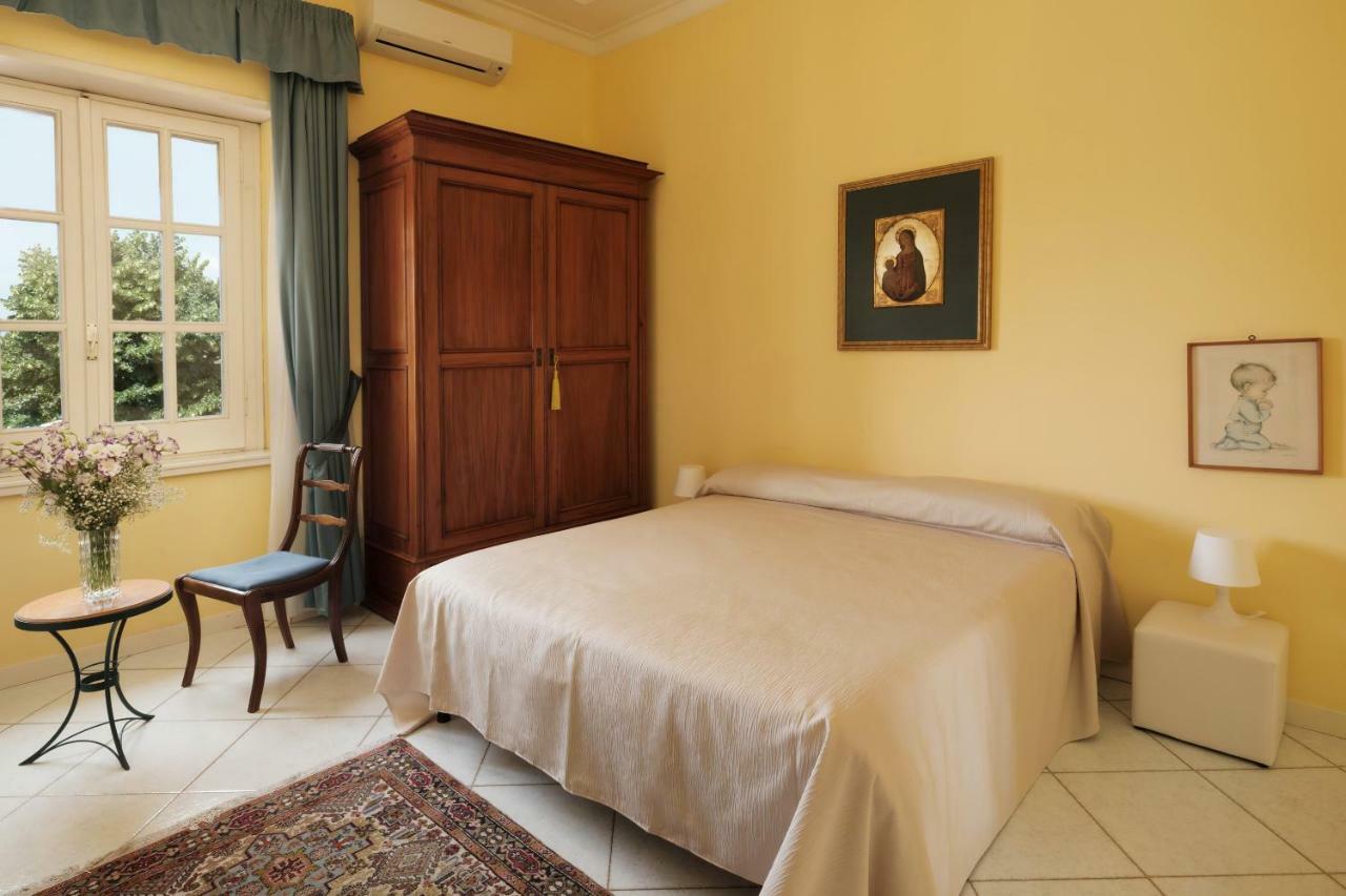 Camera Matrimoniale Deluxe (2 Adulti + 1 Bambino)