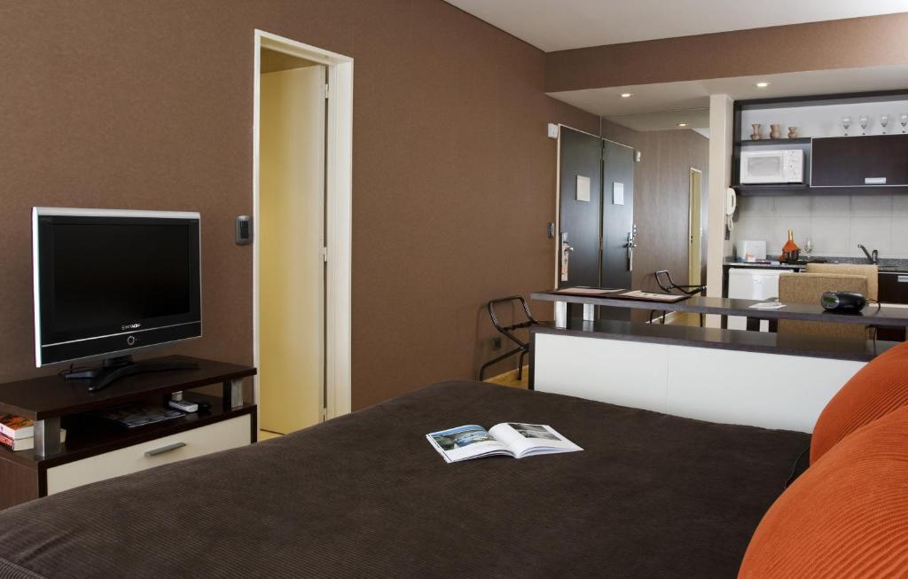 Quarto com Cama de Casal ou 2 de Solteiro e Terraço