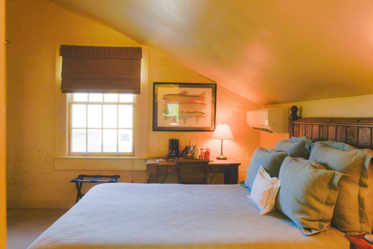 Queen Room,894544432:JPEG