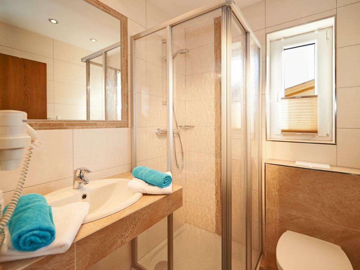 Doppelzimmer mit Balkon