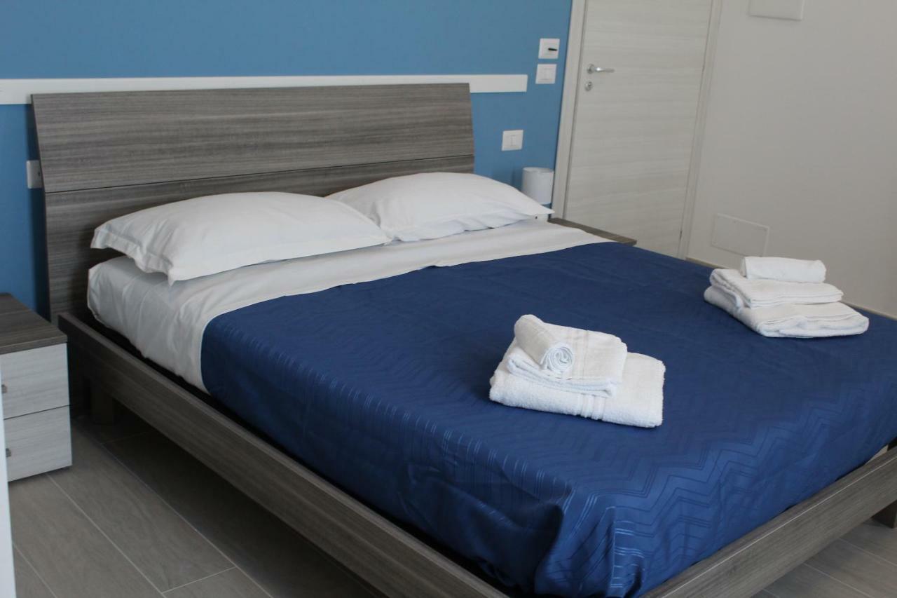 One-Bedroom Apartment,904904635:JPEG