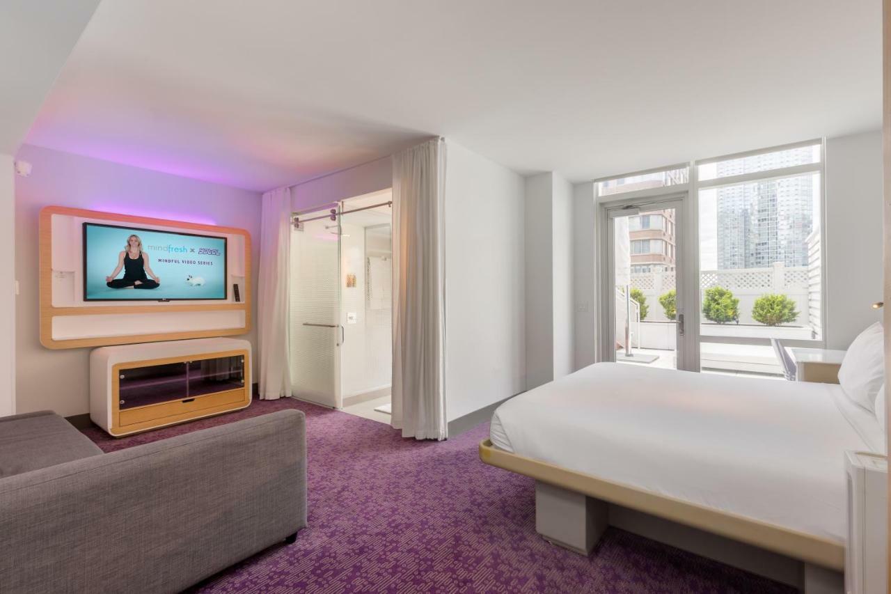 Quartoc First Class com cama king-size e terraço