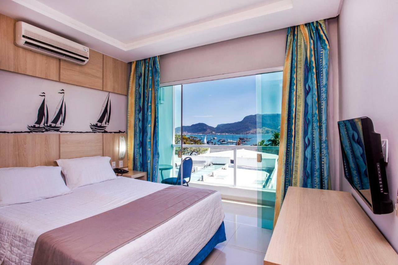 Quarto Super Luxo com Banheira de Hidromassagem