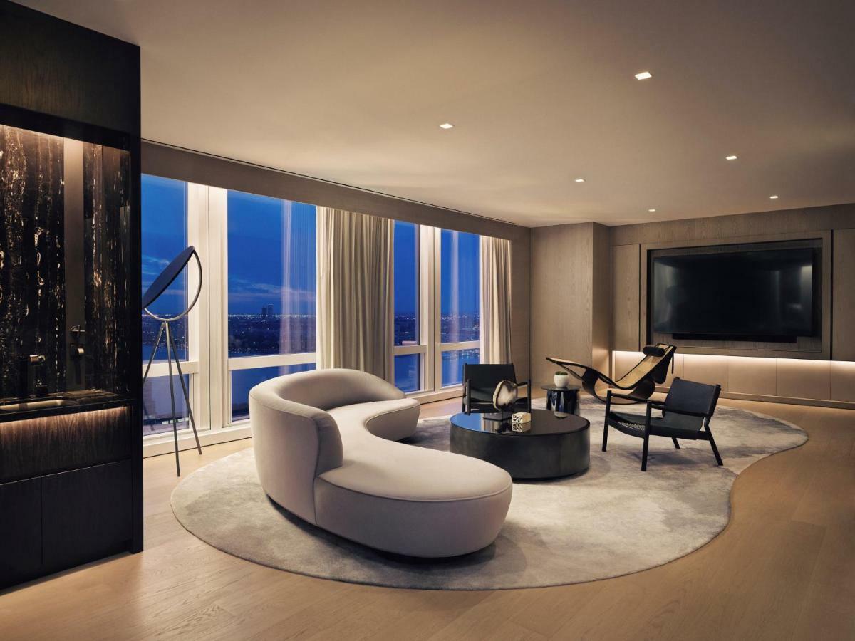 EQX Hoeksuite met 1 Slaapkamer met Kingsize Bed en Uitzicht op de Skyline