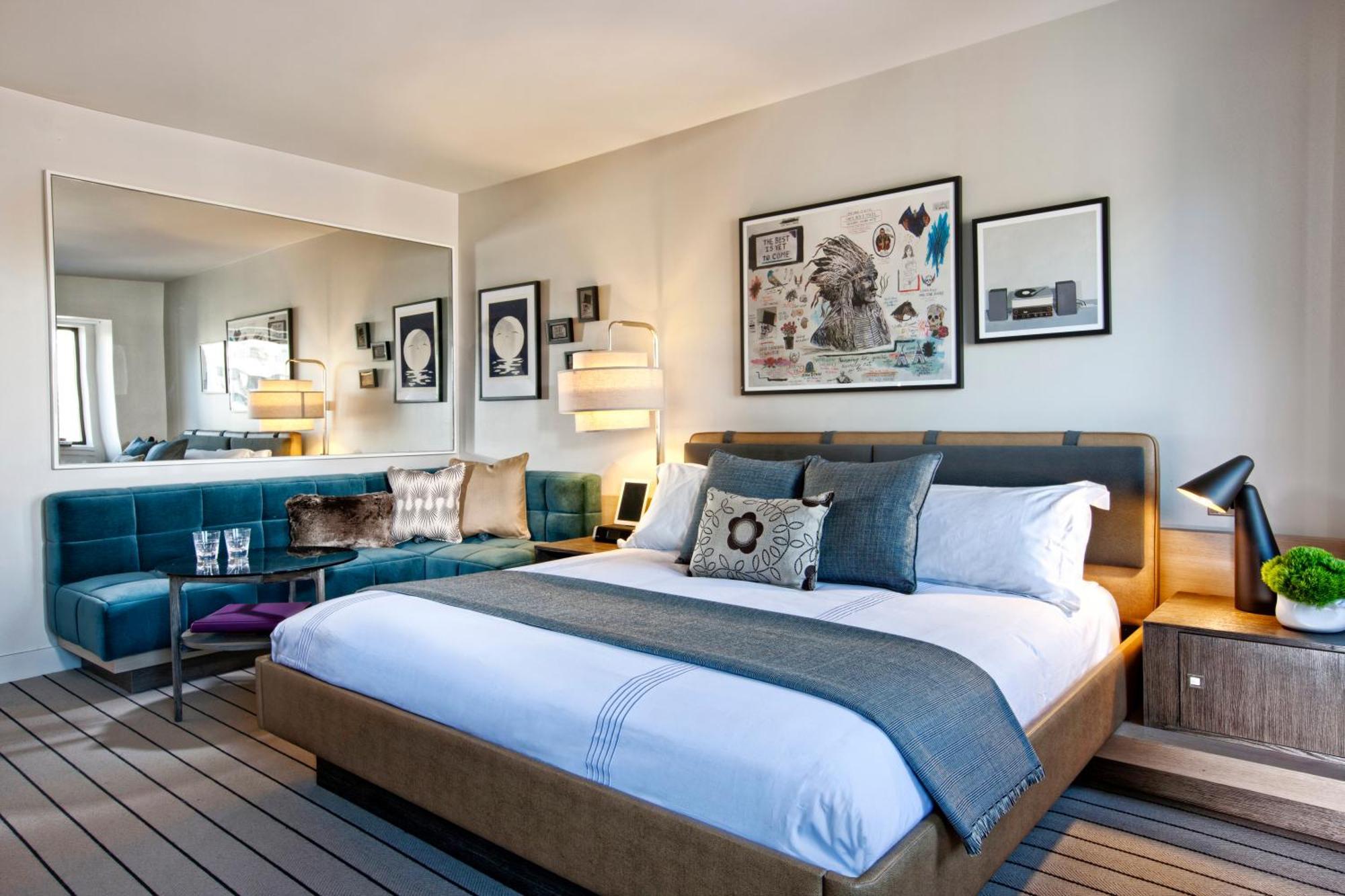 Zimmer mit Kingsize-Bett und barrierefreier Dusche – barrierefrei