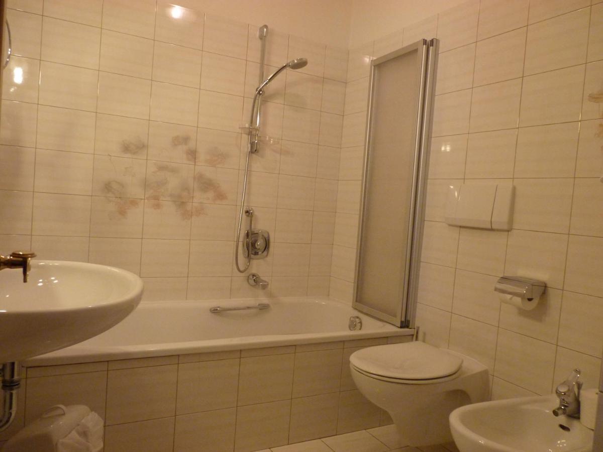 Double Room Balcony,1396648763:JPEG