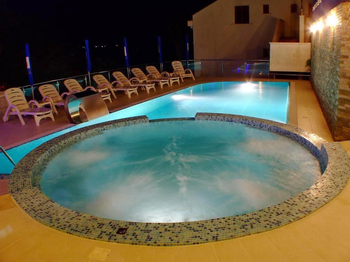 Appartement 3 Chambres avec Terrasse et Vue sur la Mer