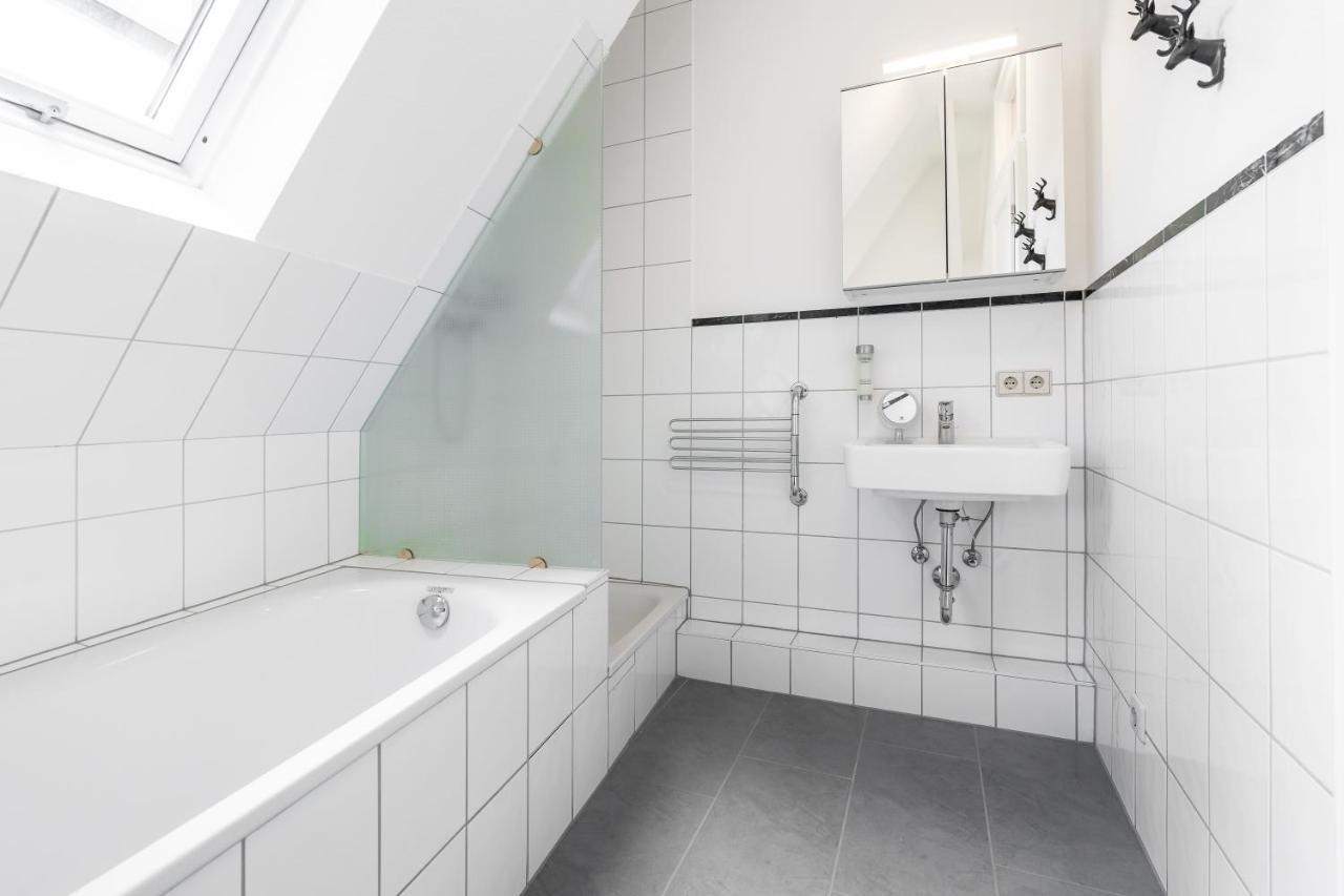 Three-Bedroom Apartment with balcony 2