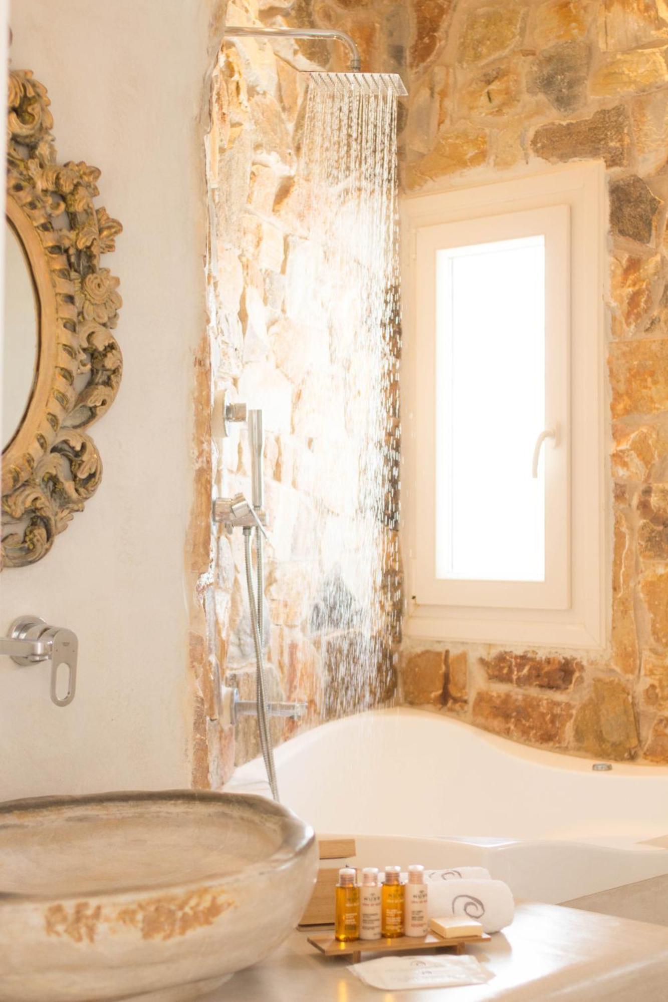 Villa Art Privata Luxury con 3 Camere da Letto, Vasca Idromassaggio all'Aperto e Vista Mare Panoramica - Dependance