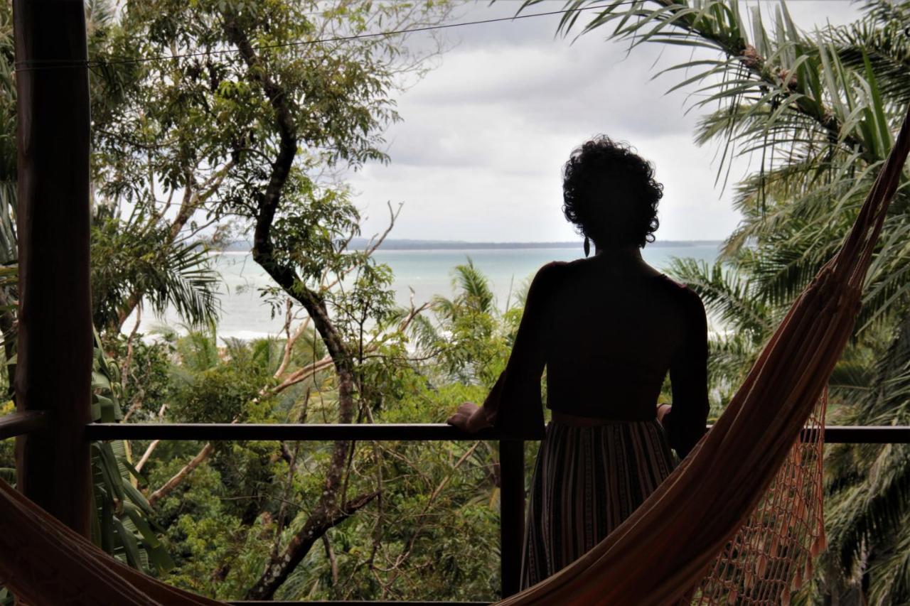 Quarto Quádruplo com Vista do Mar.